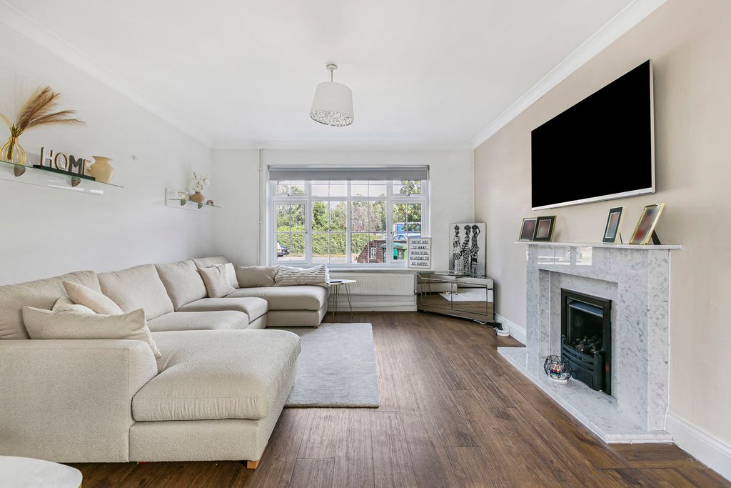 Property photo 2 of 17 Reception Room