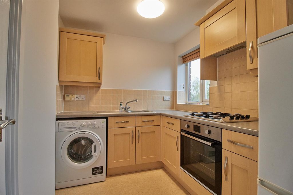 Property photo 2 of 5
