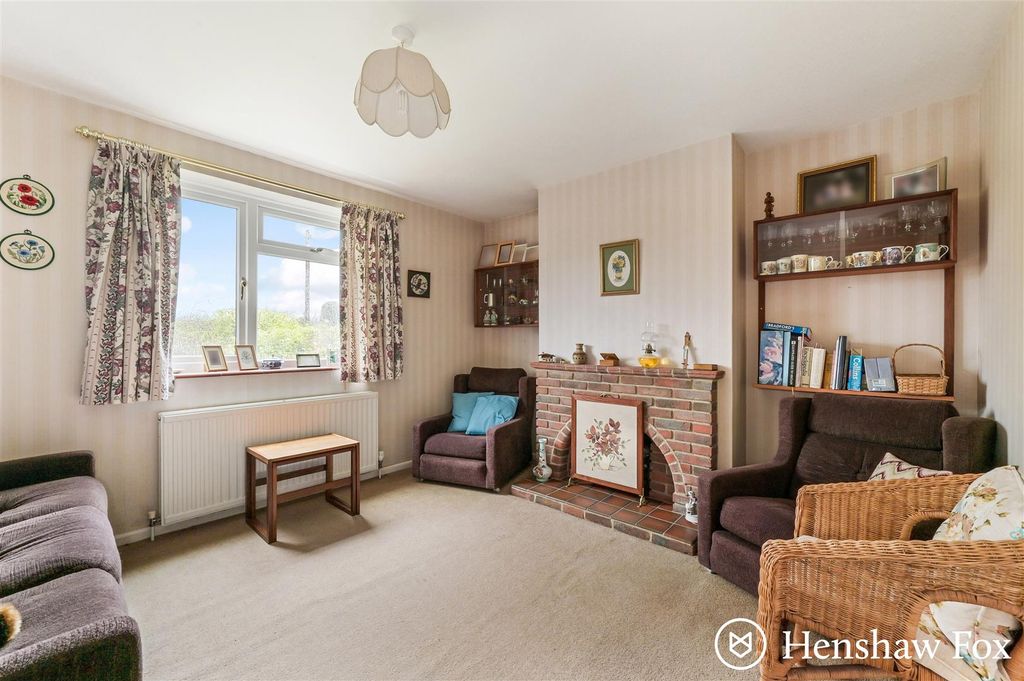 Property photo 3 of 17 Ph5_6273140 - Copy.Jpg