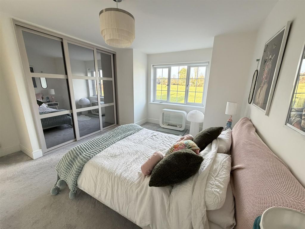Additional image 21 of 5 bed property for saleButtercup Drive, Daventry NN11