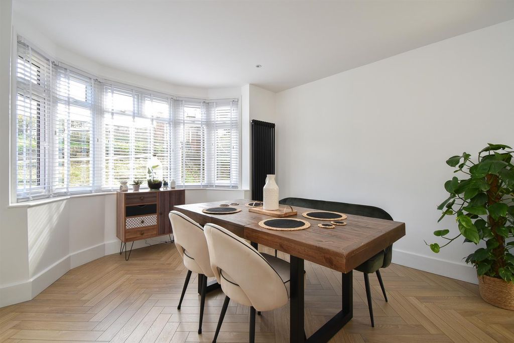 Property photo 3 of 23 Dining Room