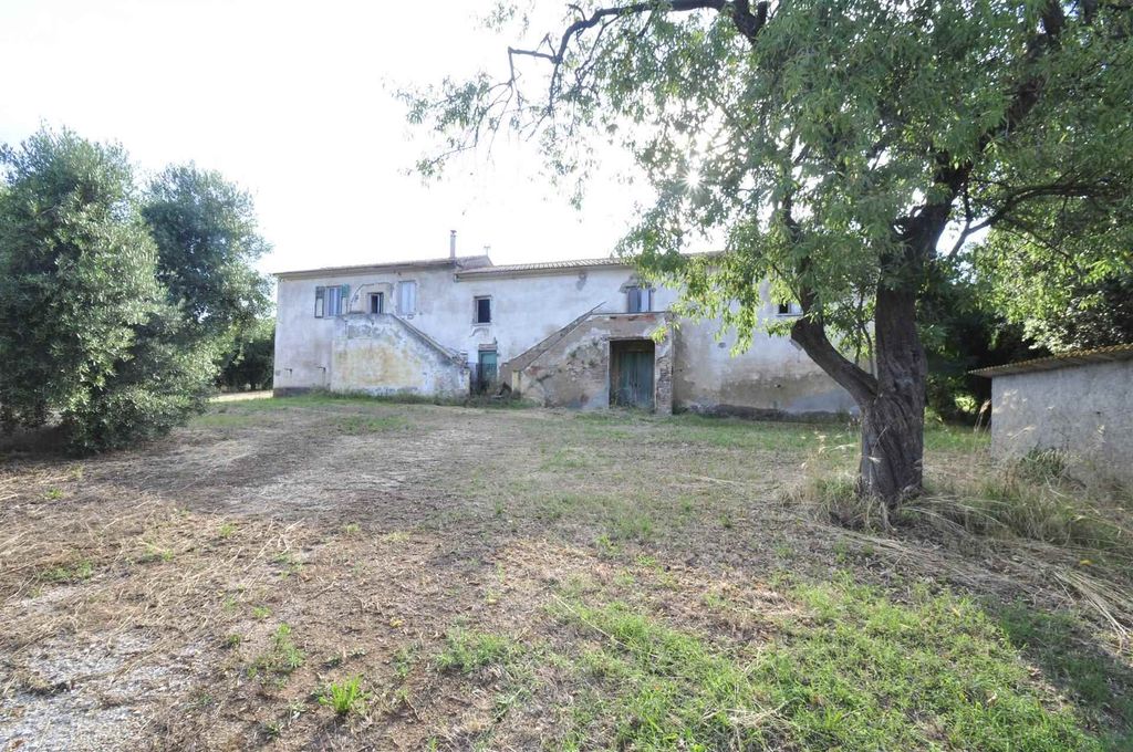 Property photo 2 of 23