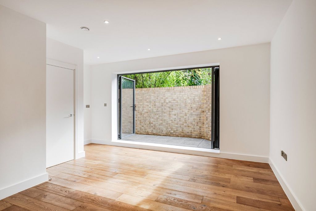 Property photo 2 of 9 Picture No. 04