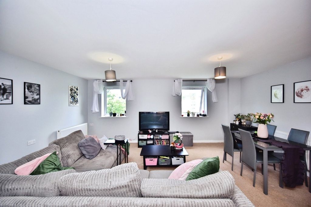 Property photo 1 of 14 Pbox-Img.Jpg