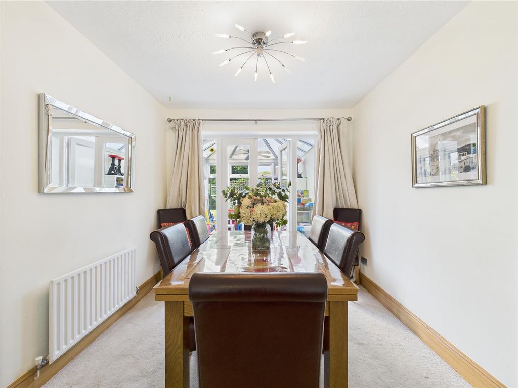 Property photo 3 of 17 Cam04907G0-Pr0187-Still017.Jpg