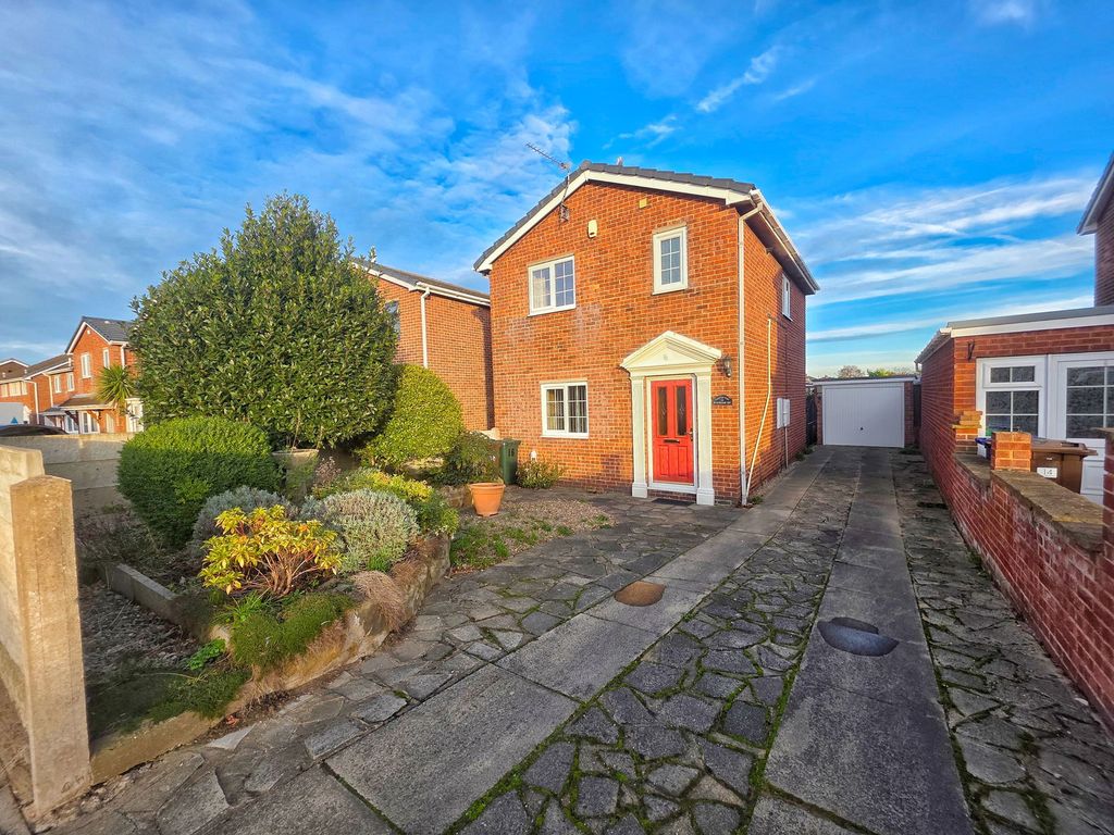 Property photo 1 of 17