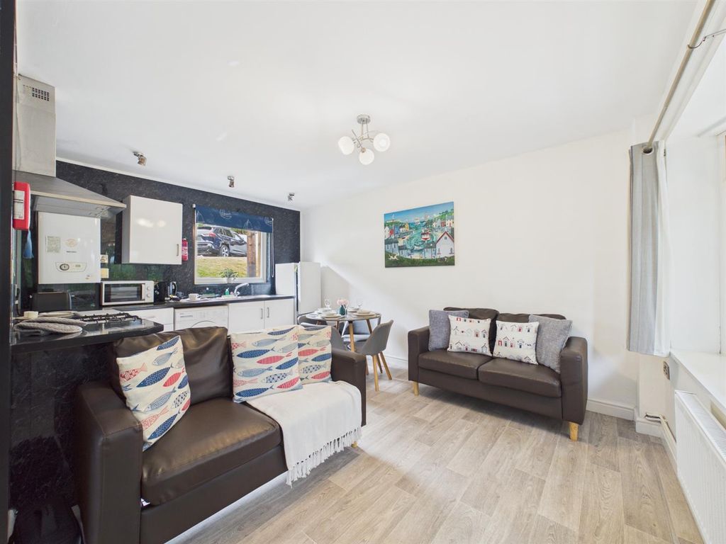 Property photo 2 of 8 L/K/D