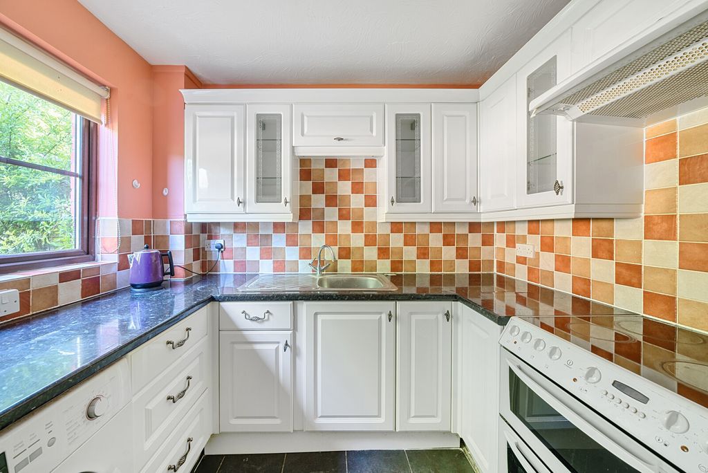 Property photo 2 of 14 Kitchen