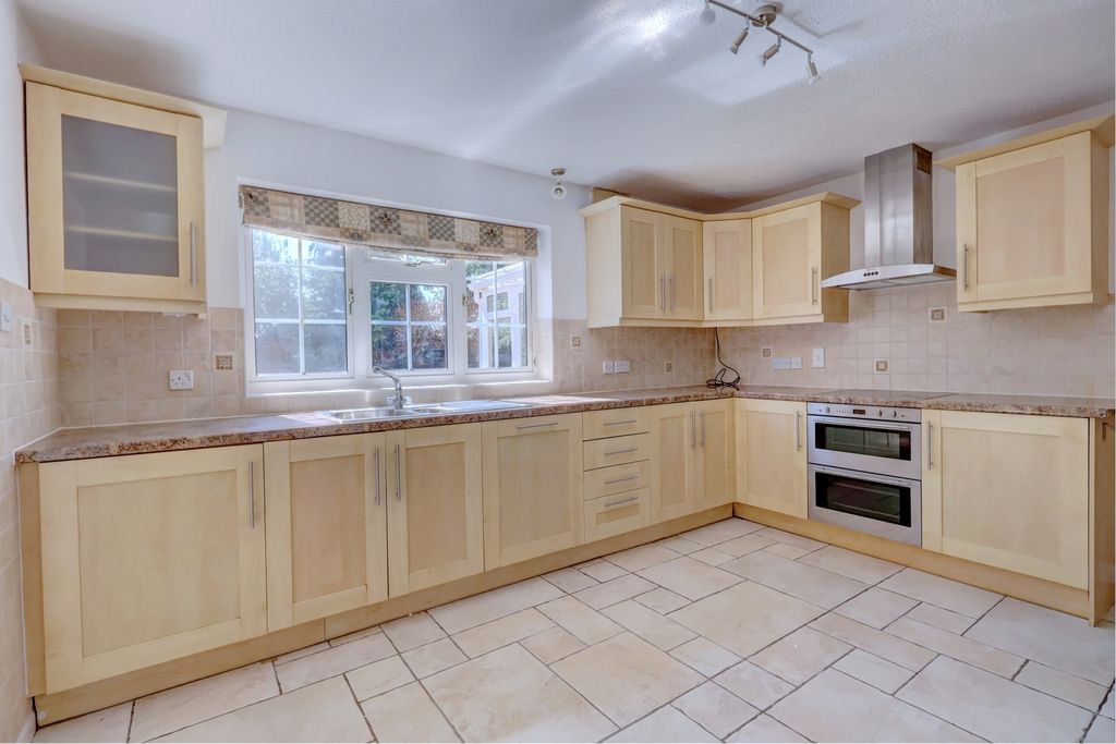 Property photo 2 of 19 Picture No. 25
