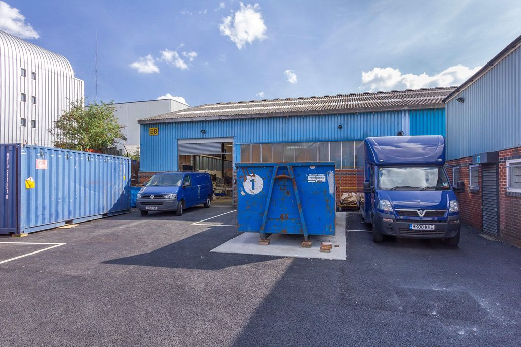 Property photo 1 of 4