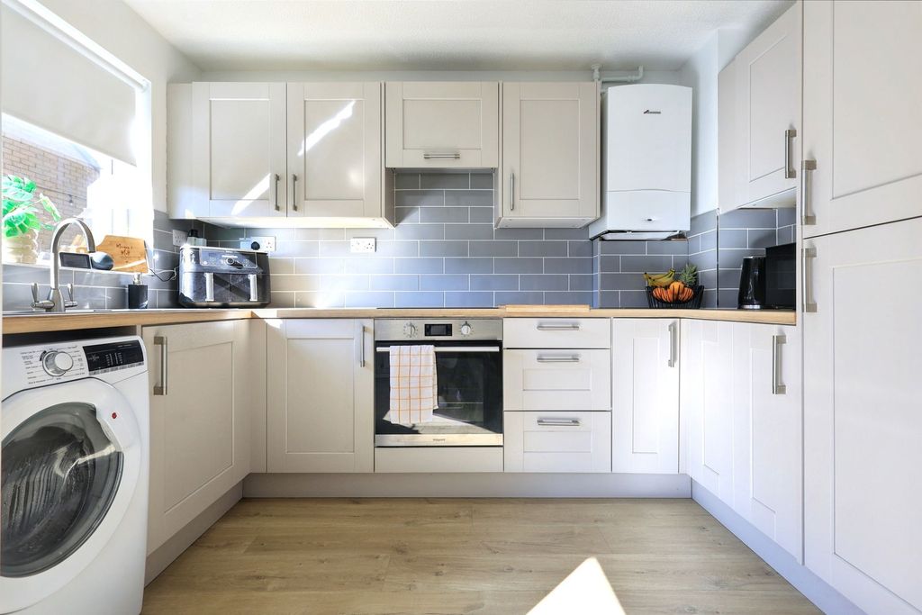 Property photo 3 of 15