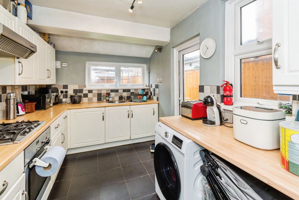 Property photo 3 of 20