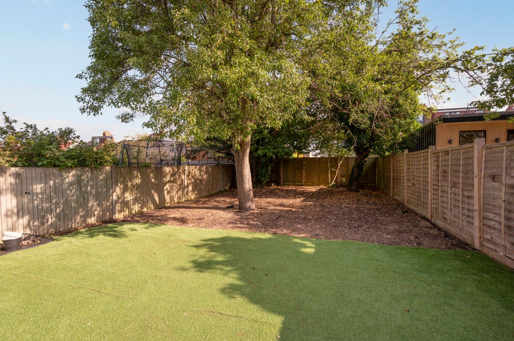 Property photo 3 of 19 Picture No. 19
