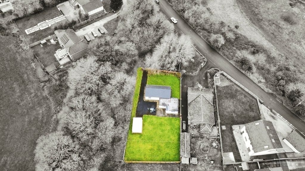 Property photo 3 of 35 4894829