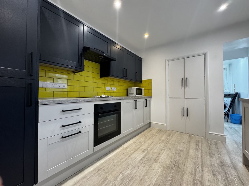 Property photo 2 of 13 Img_8014