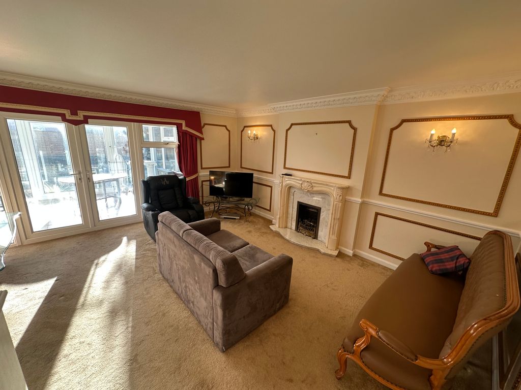 Property photo 2 of 9 Living Room