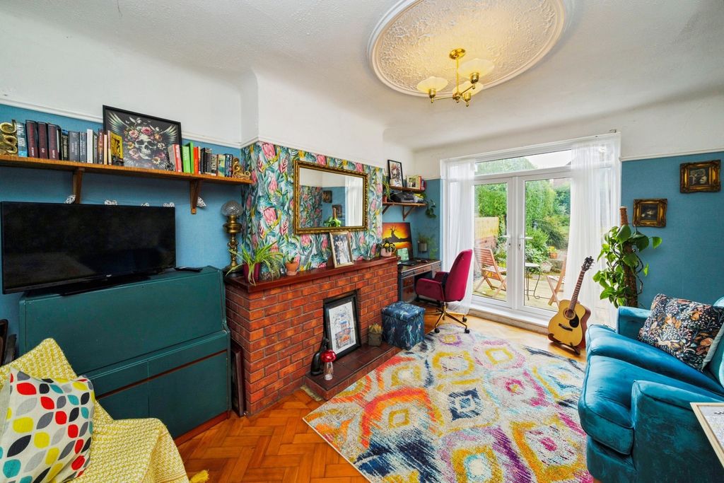 Property photo 2 of 25 Pbox-Img.Jpg