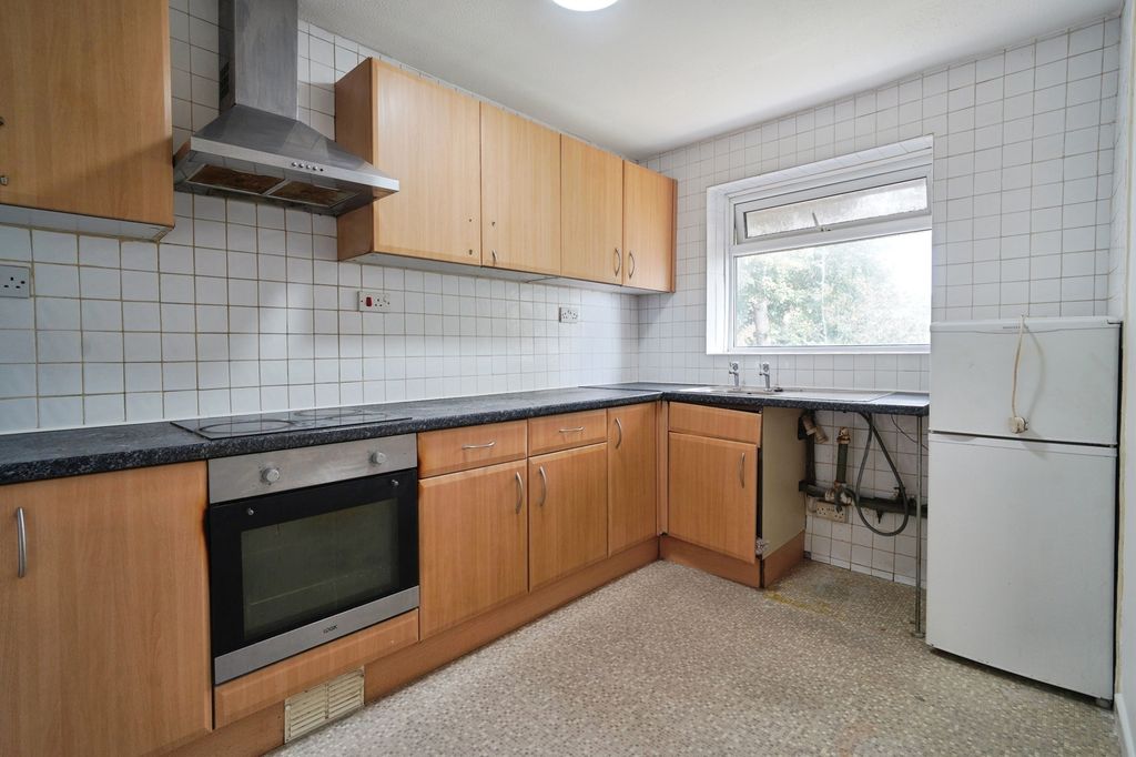Property photo 2 of 17 Photo