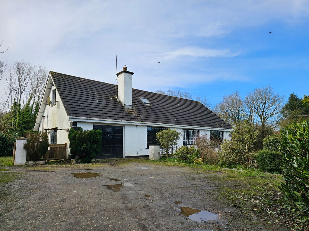 Property photo 1 of 28