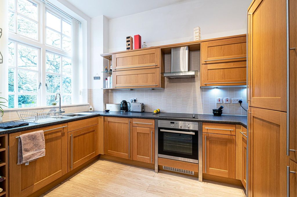 Property photo 3 of 16 Kitchen