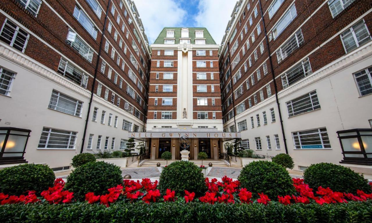 Property photo 2 of 7 Photo 2