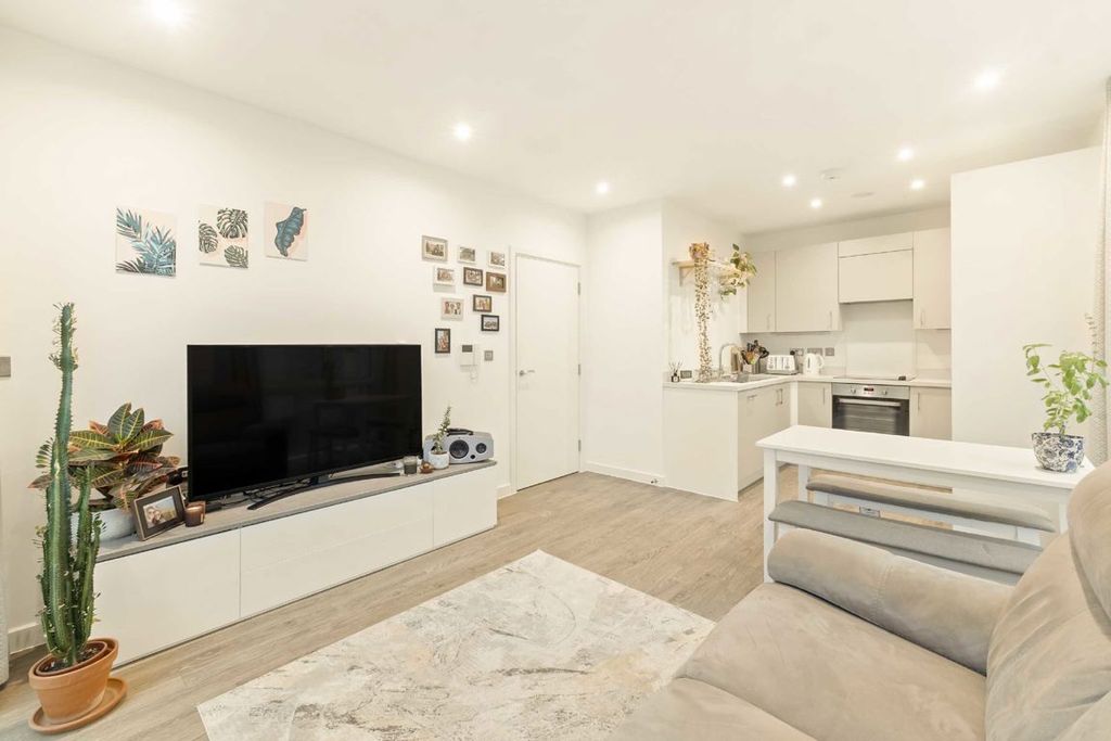 Property photo 2 of 7