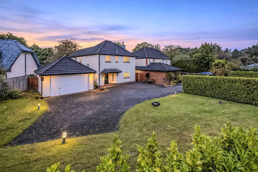 Property photo 1 of 40