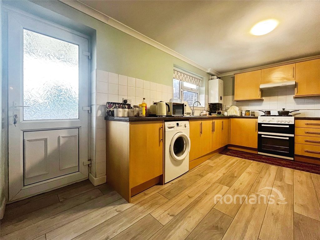 Property photo 3 of 14 Picture No. 15