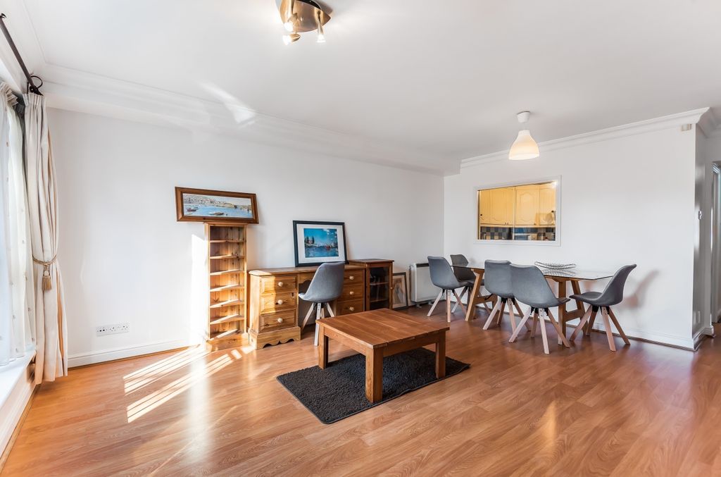 Property photo 3 of 10 819506 (3)