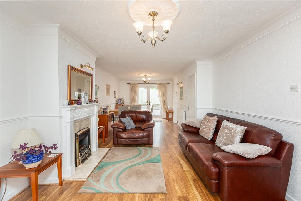 Property photo 2 of 36