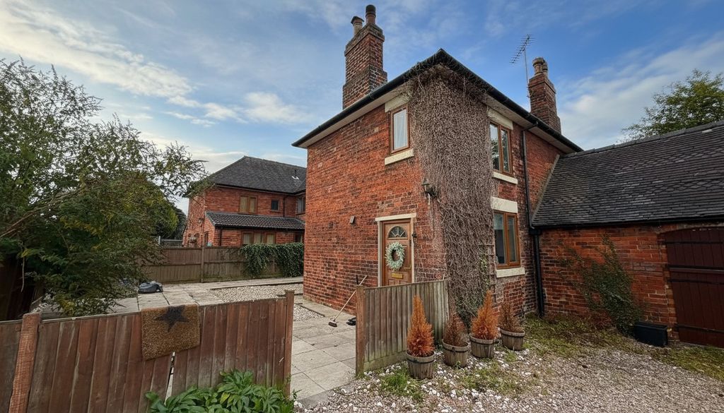 Property photo 2 of 17 5527271