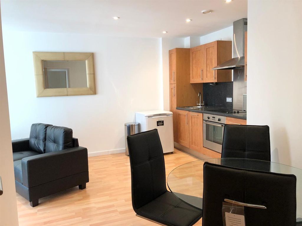 Property photo 2 of 11