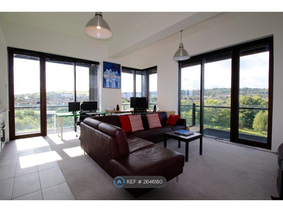 Property photo 2 of 12