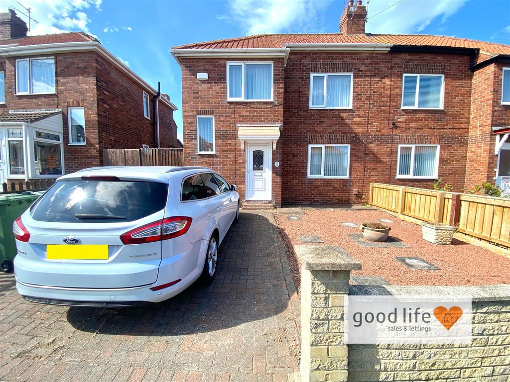 Property photo 1 of 15 20260812_143132968_Ios25 Aysgarth Avenue.Jpg