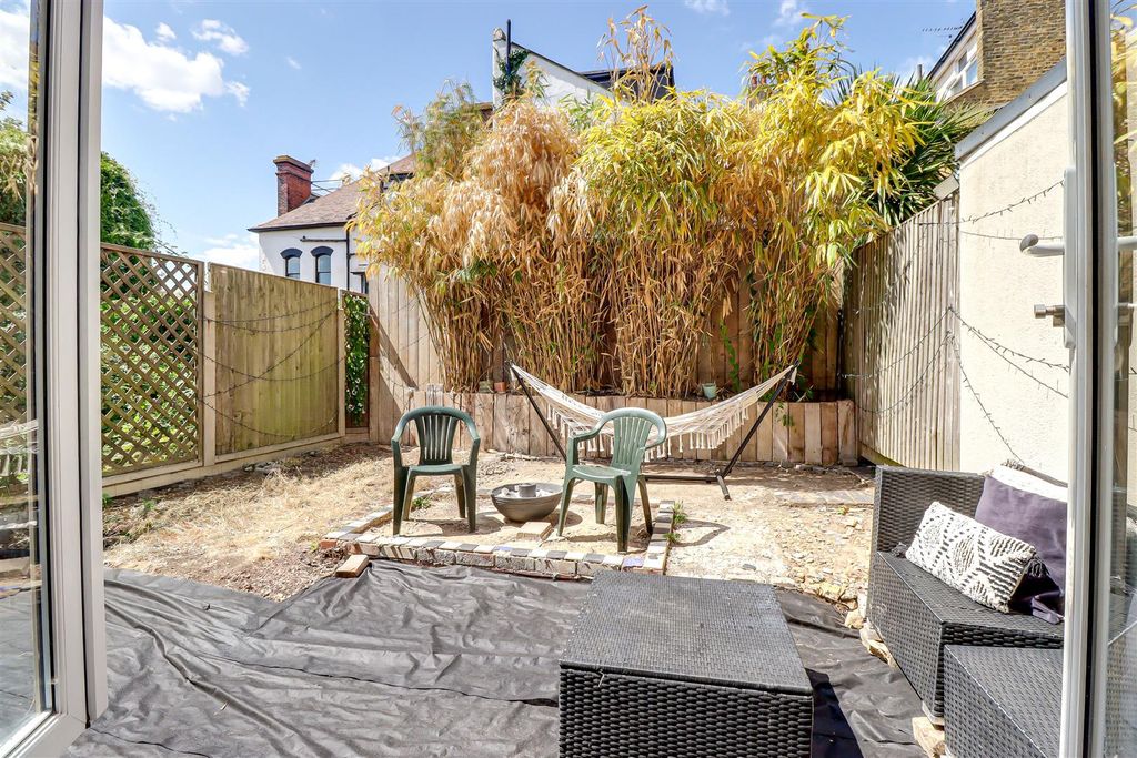 Property photo 3 of 19