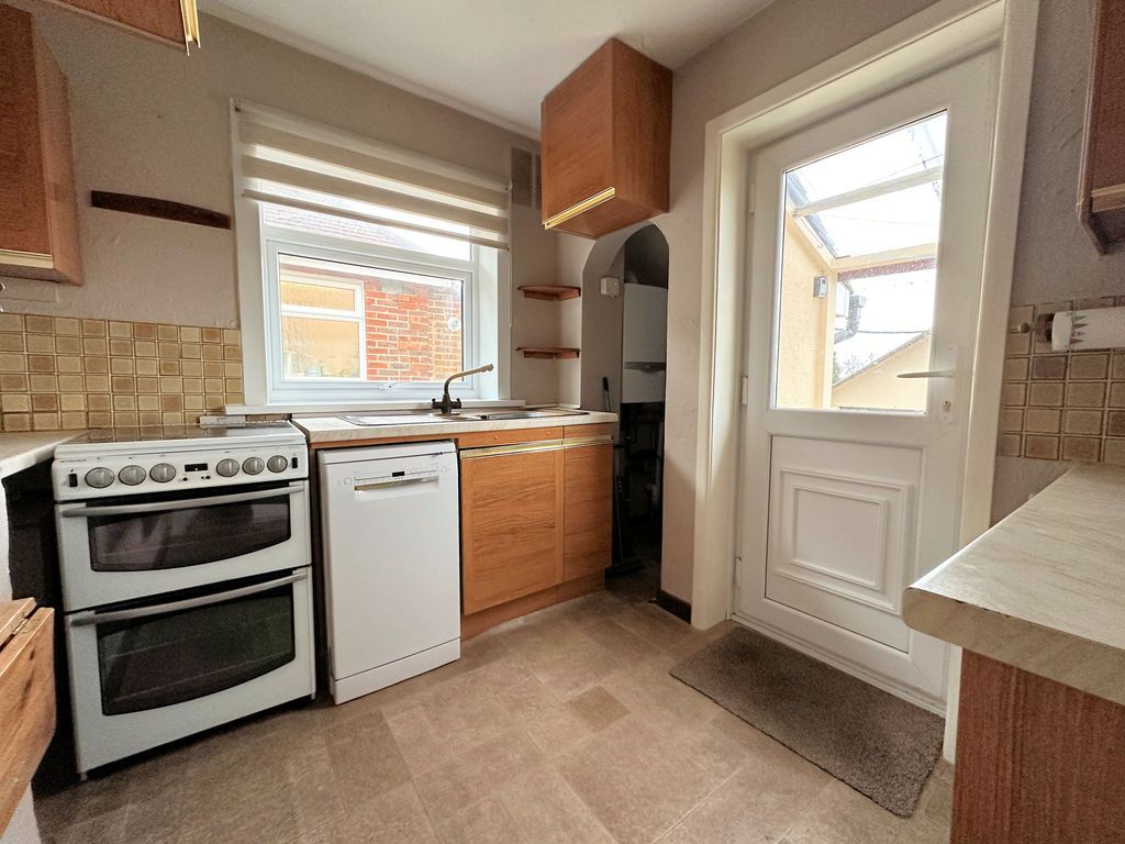 Property photo 3 of 22 Kitchen