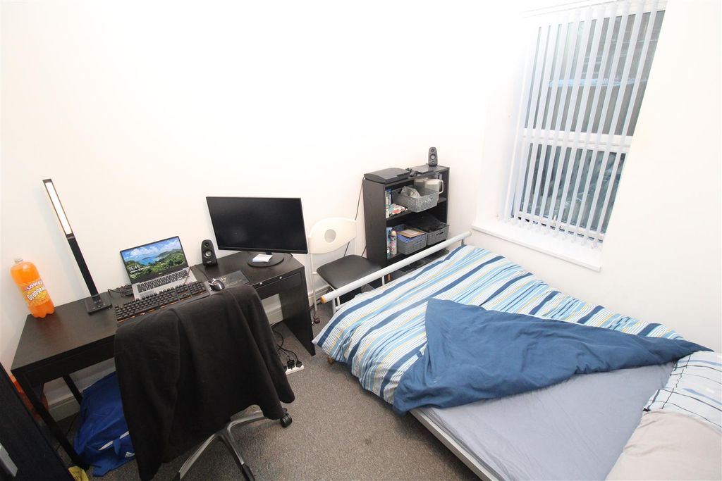 Property photo 1 of 4