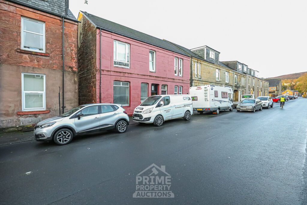 Property photo 1 of 9