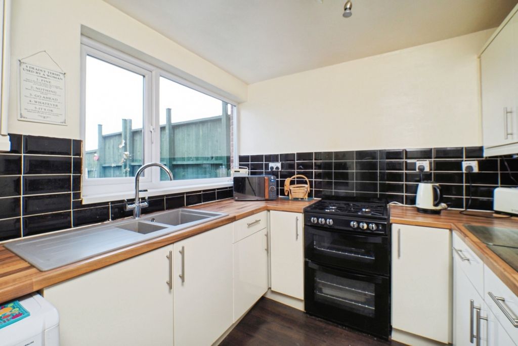 Property photo 2 of 23 Pbox-Img.Jpg