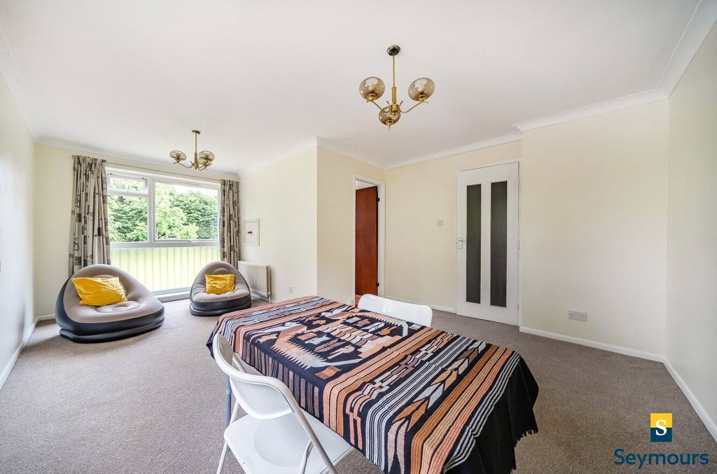 Property photo 2 of 18 Living/Dining