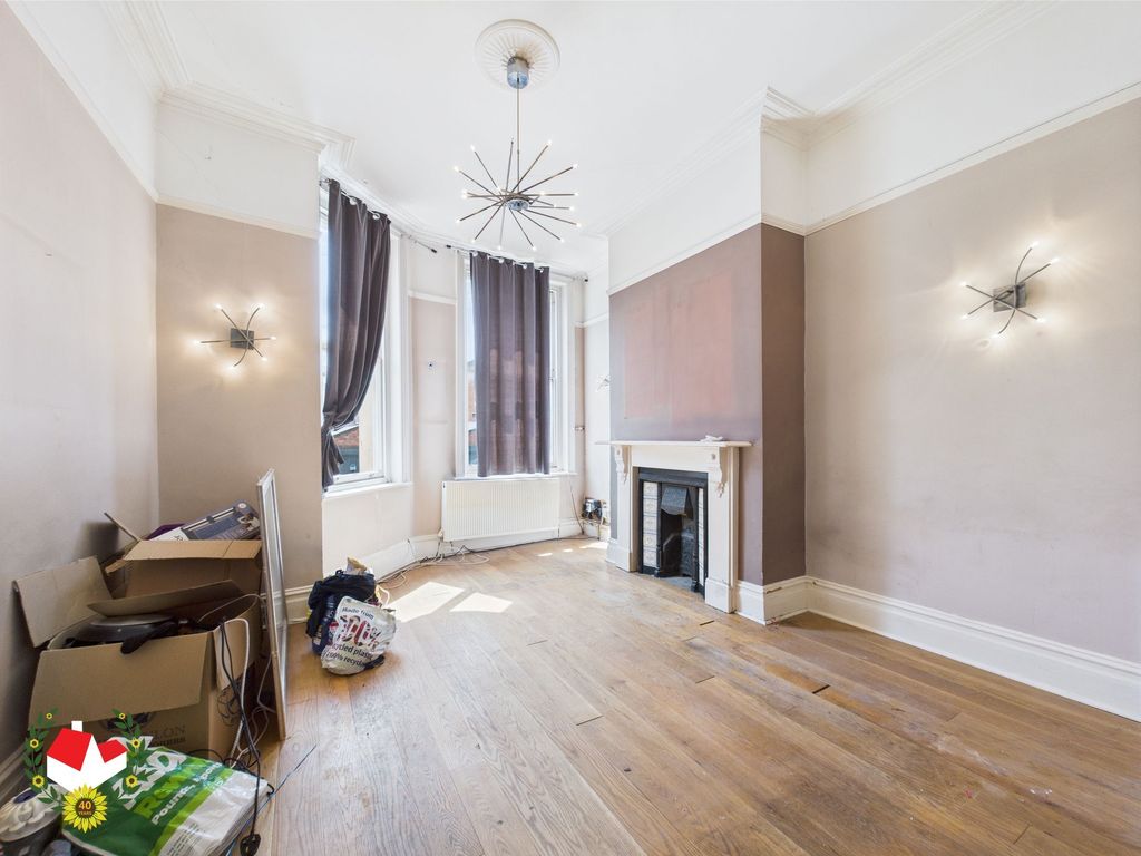 Property photo 2 of 13 Photo 8