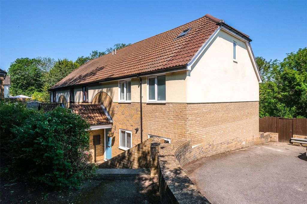 Property photo 1 of 27 Picture No. 30