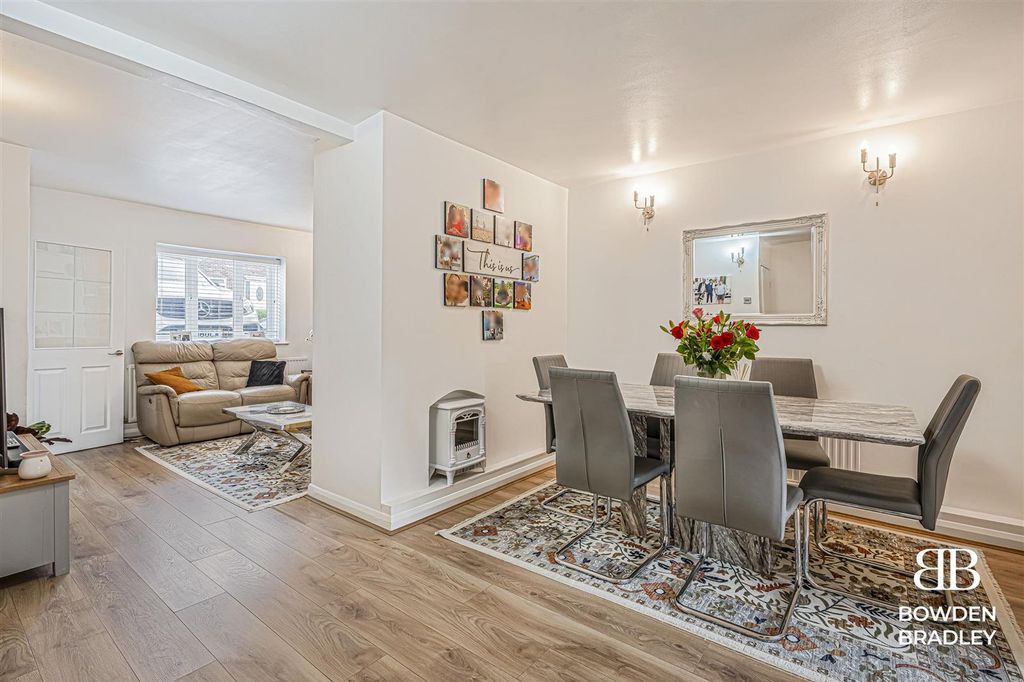 Property photo 2 of 15 Dining Room