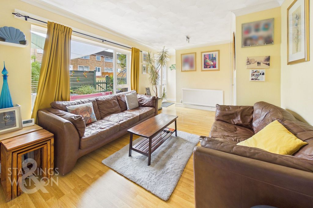 Property photo 2 of 22