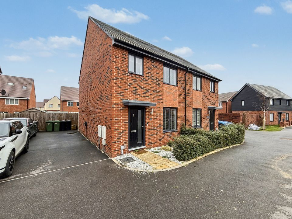 Property photo 1 of 12 Front