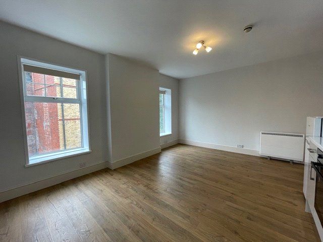 Property photo 3 of 8 Picture No. 04