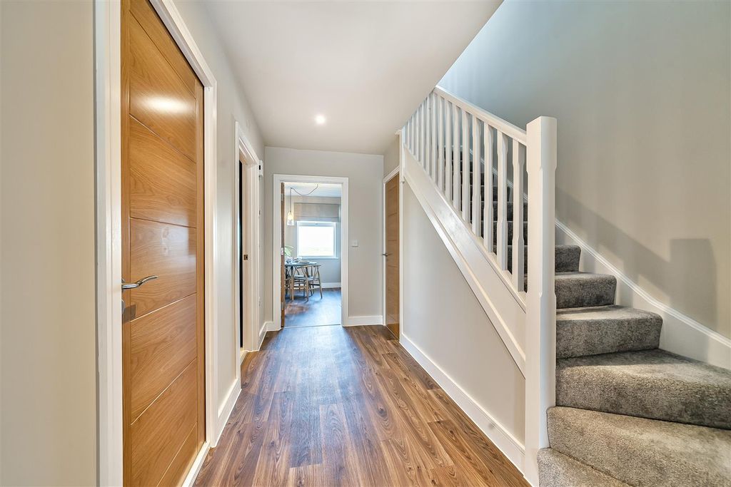 Property photo 3 of 15 1298193-5-682F49d12c6Ed-Arw.Jpg