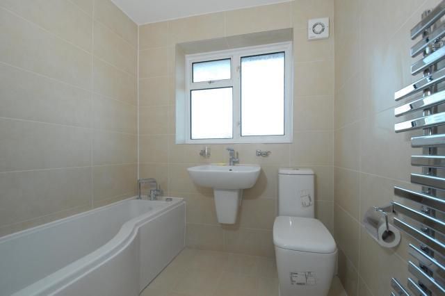 Property photo 3 of 9 Bathroom