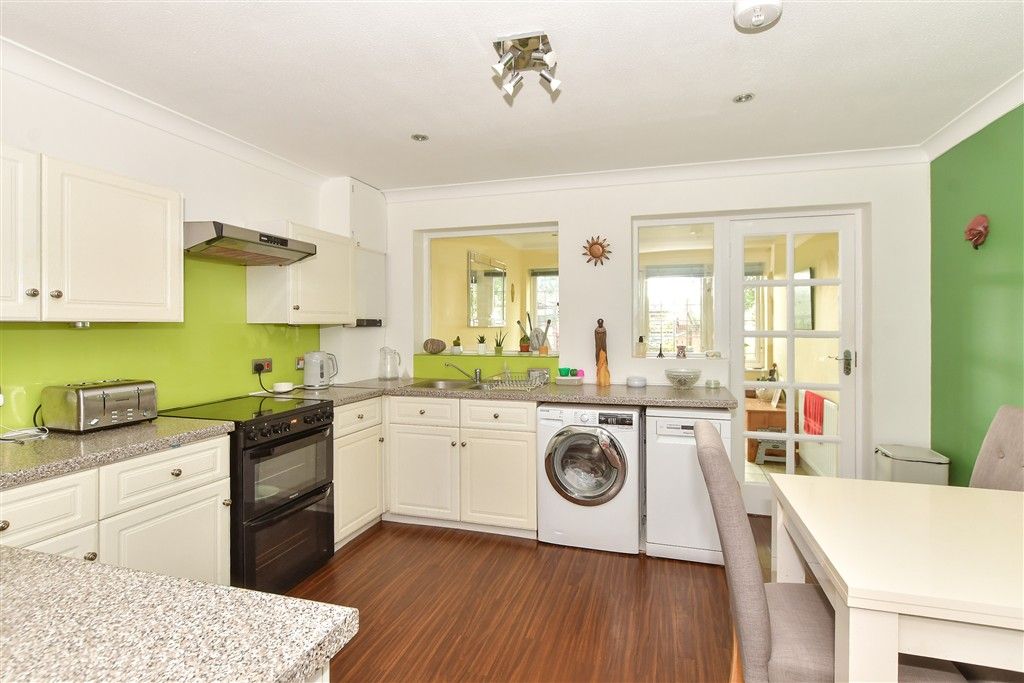 Property photo 3 of 8 Kitchen/Diner