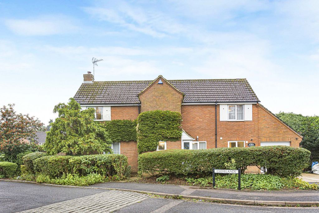 Property photo 1 of 37